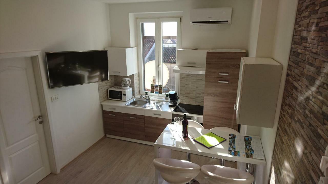 Apartments Budin Adri & Robi Rijeka City Center Exterior photo