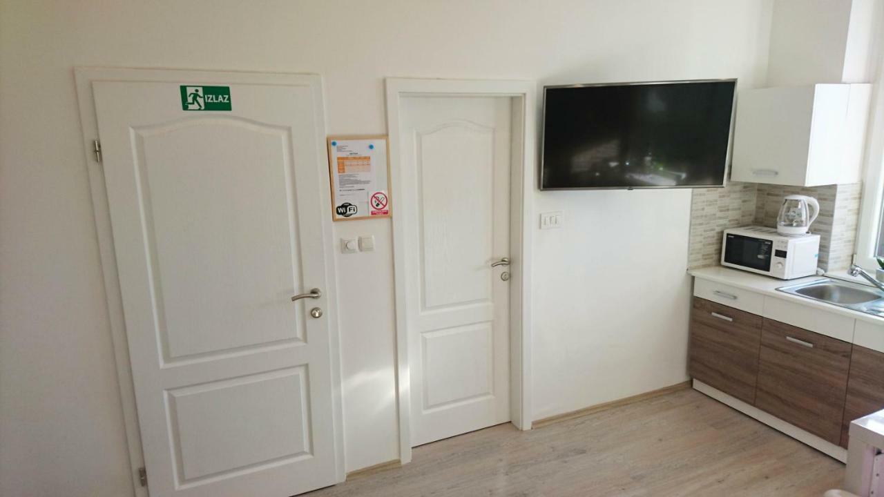 Apartments Budin Adri & Robi Rijeka City Center Exterior photo